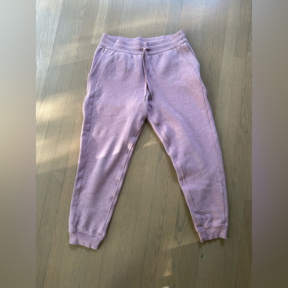 Pink- purple lululemon Jogger Sweatpants- scuba material, size 8 or 10 - Picture 1 of 3